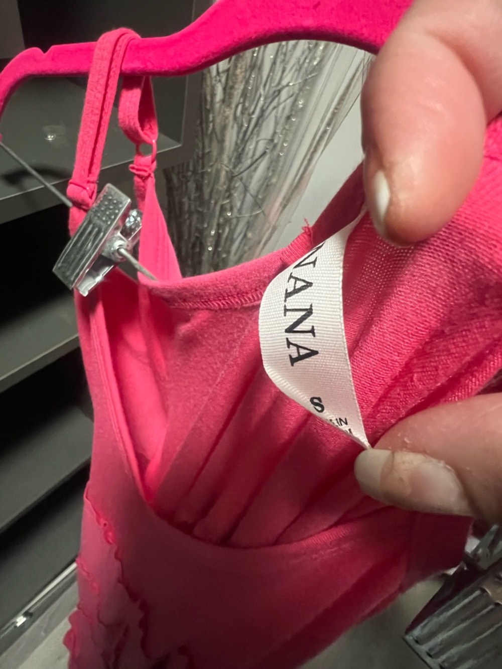 🛍️💃🏼 Sleeveless Tiered Maxi Dress in Hot Pink - Picture 10 of 10